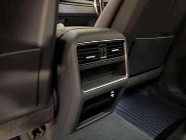Porsche Cayenne III — photo 22