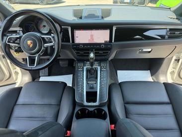 Porsche Macan Electrique S — photo 7