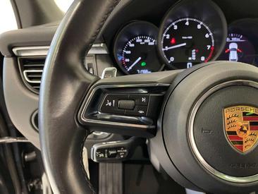 Porsche Macan Electrique Base — photo 20