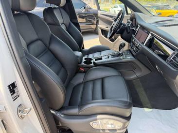 Porsche Macan Electrique S — photo 8