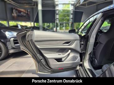 Porsche Taycan GTS — photo 28