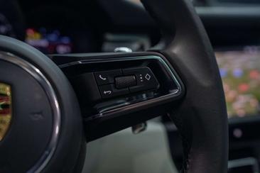 Porsche Macan Electrique S — photo 38