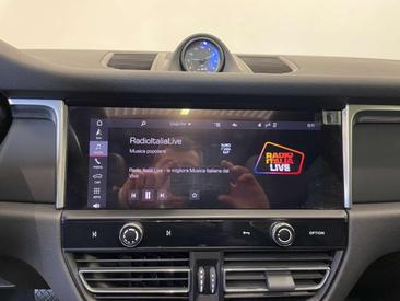 Porsche Macan Electrique Base — photo 29