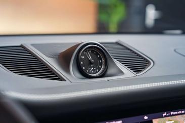 Porsche Macan Electrique S — photo 40