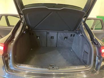 Porsche Macan Electrique Base — photo 30