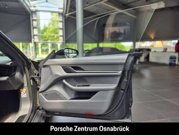 Porsche Taycan GTS — photo 33