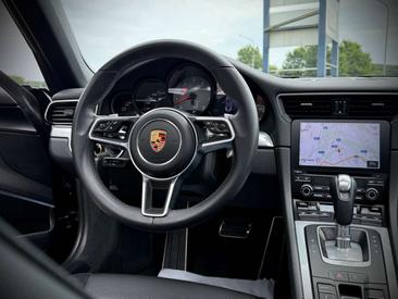 Porsche 991 II Carrera 4S — photo 19