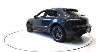 Porsche Macan Electrique Base — photo 37