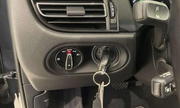 Porsche Macan Electrique Base — photo 38