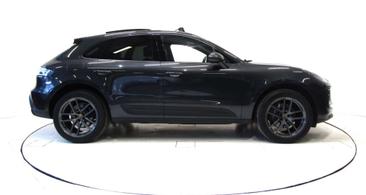 Porsche Macan Electrique Base — photo 41