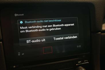 Porsche 718 Cayman GT4 — photo 34