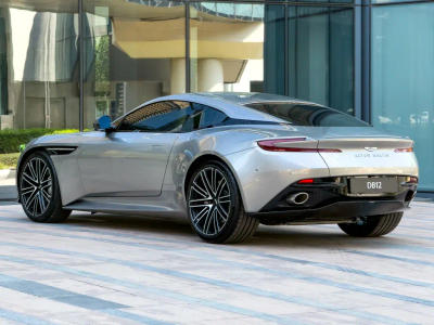 Aston Martin DB12 V8 Coupe
