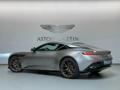 Aston Martin DB12 V8 Coupe
