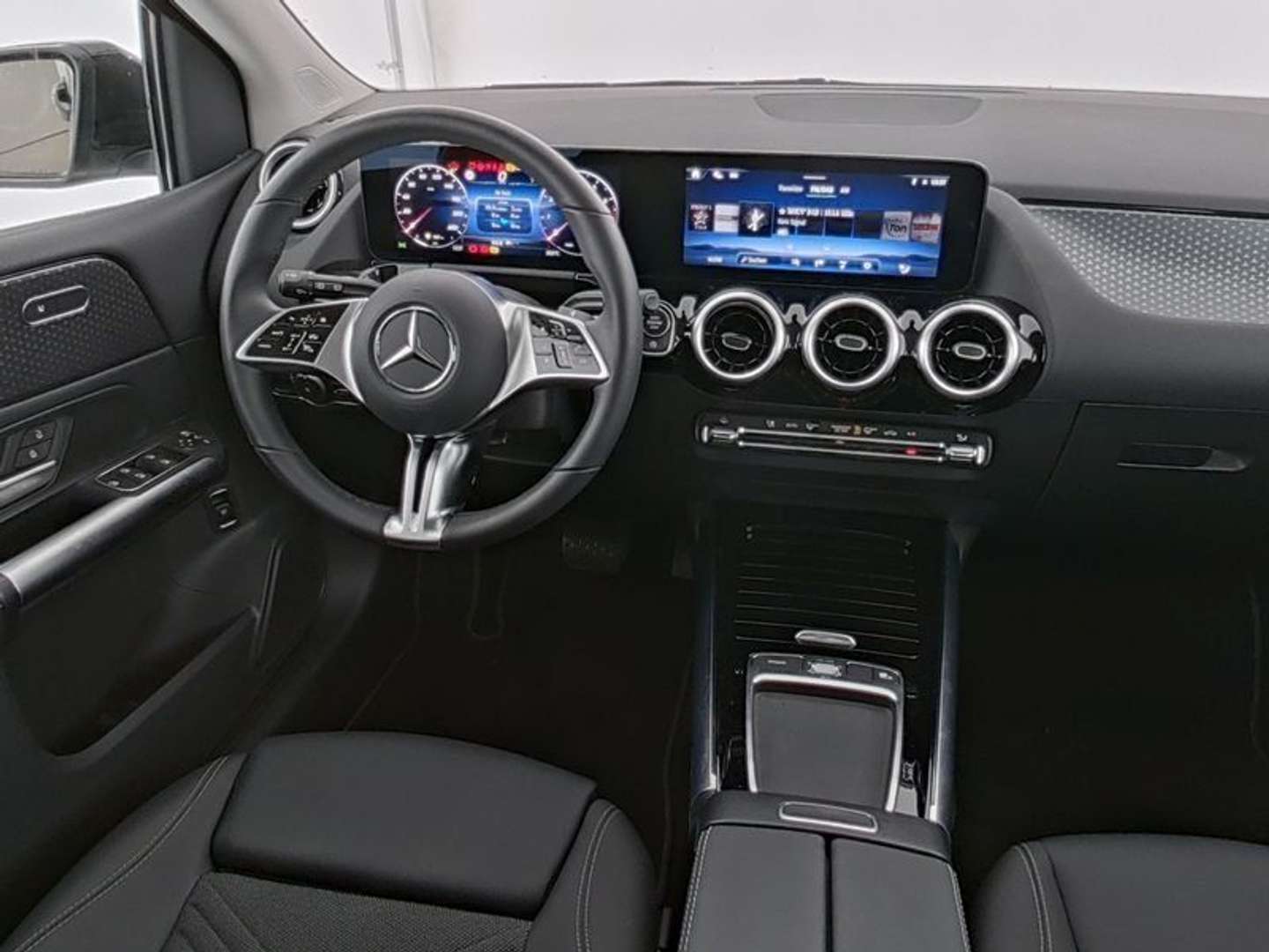 Mercedes Classe B 200 Progressive - 2024 - Joinsteer - #4