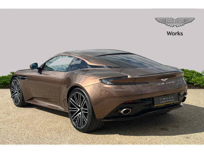 Aston Martin DB12 V8 Coupe