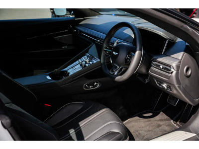 Aston Martin DB12 V8 Coupe