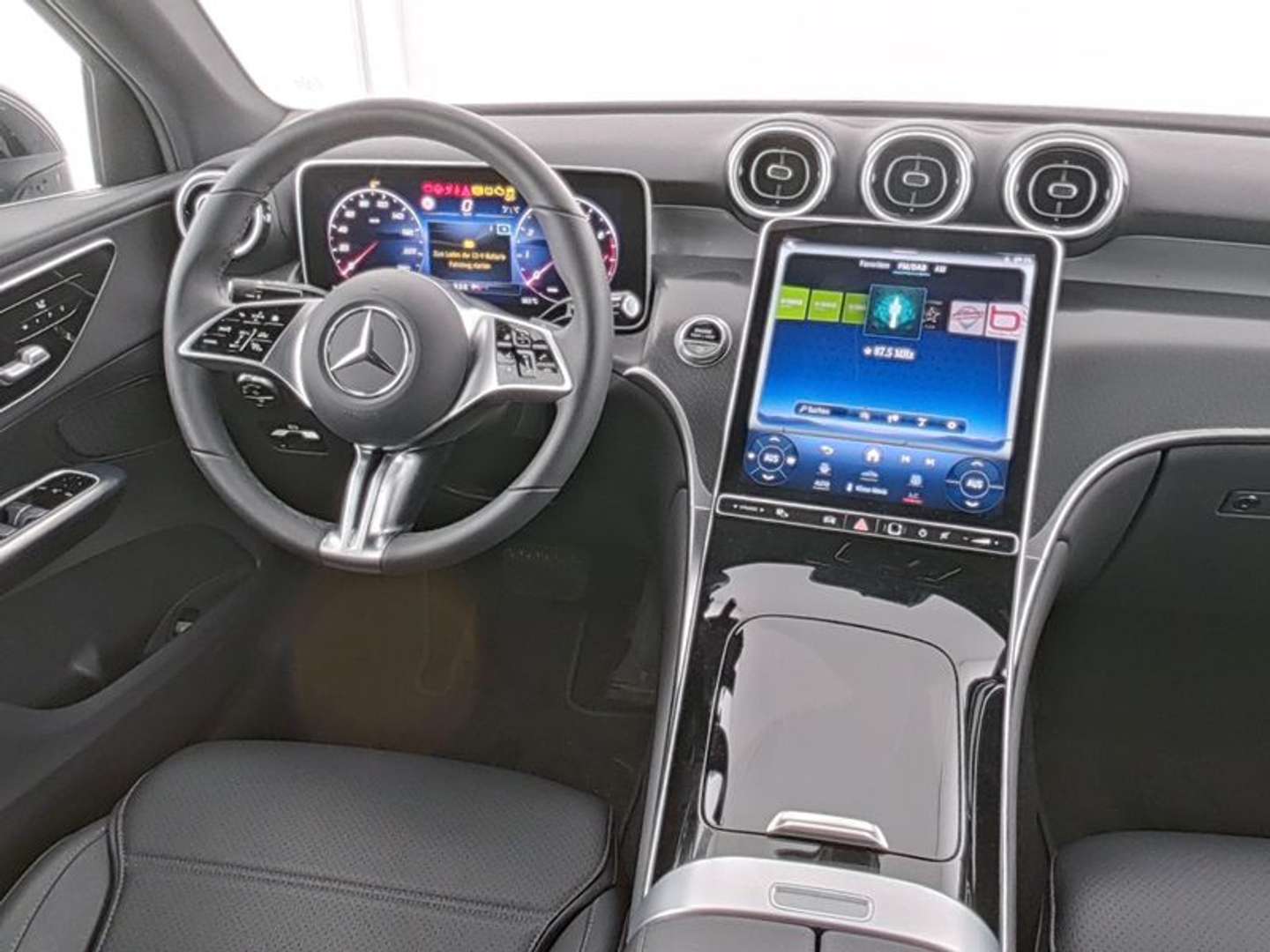 Mercedes GLC Coupé 200 Avantgarde - 2024 - Joinsteer - #3