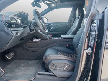 Lamborghini Urus — photo 12