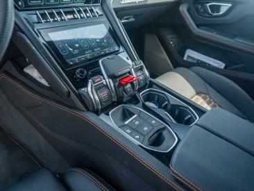 Lamborghini Urus — photo 13