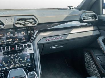 Lamborghini Urus — photo 23