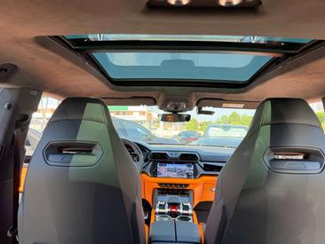 Lamborghini Urus — photo 6