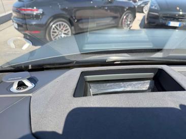 Lamborghini Urus — photo 11