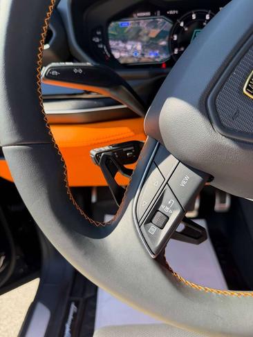 Lamborghini Urus — photo 12