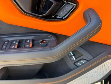 Lamborghini Urus — photo 14