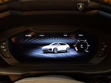 Lamborghini Urus — photo 12