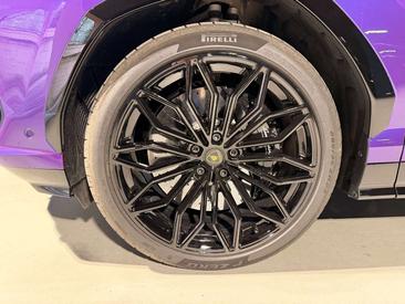 Lamborghini Urus — photo 6