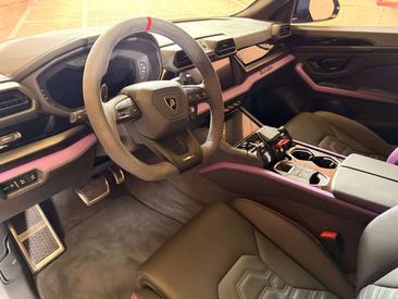 Lamborghini Urus — photo 7
