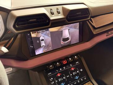 Lamborghini Urus — photo 11