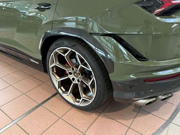 Lamborghini Urus Performante — photo 15