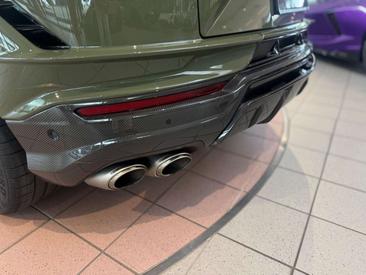 Lamborghini Urus Performante — photo 16