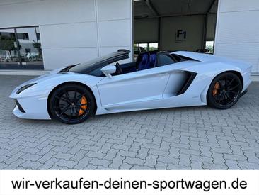 Lamborghini Aventador — photo 11