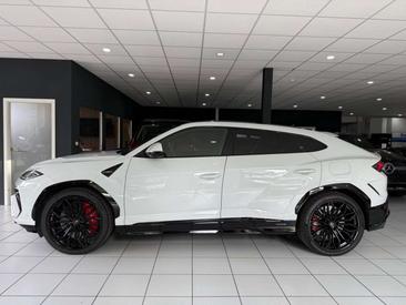 Lamborghini Urus — photo 2