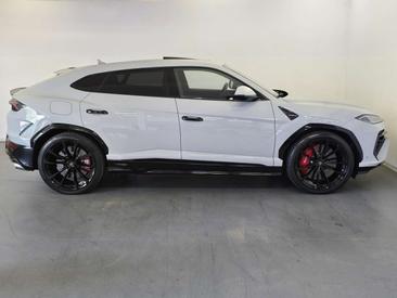 Lamborghini Urus — photo 2
