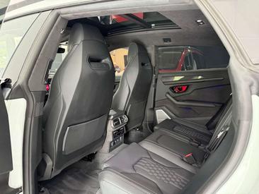 Lamborghini Urus — photo 8