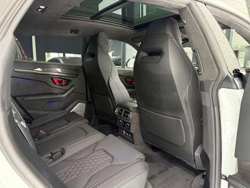 Lamborghini Urus — photo 9