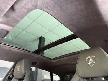 Lamborghini Urus — photo 11