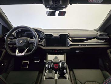 Lamborghini Urus — photo 7