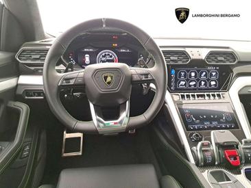 Lamborghini Urus — photo 16