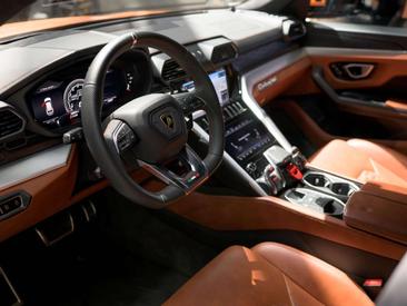Lamborghini Urus — photo 5
