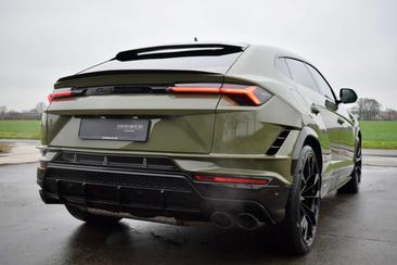 Lamborghini Urus — photo 6