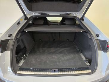 Lamborghini Urus — photo 11