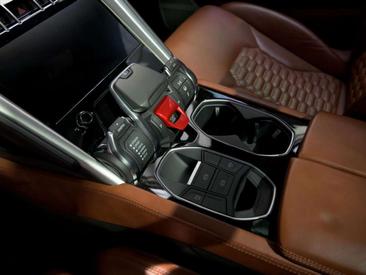 Lamborghini Urus — photo 12
