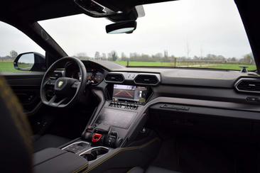 Lamborghini Urus — photo 9