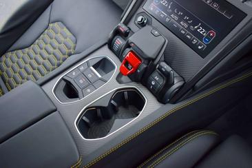 Lamborghini Urus — photo 11