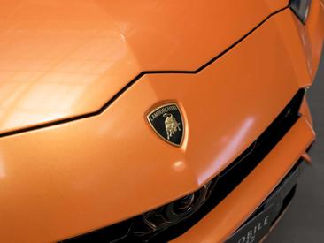 Lamborghini Urus — photo 16