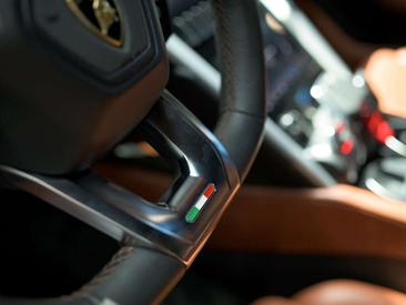 Lamborghini Urus — photo 19